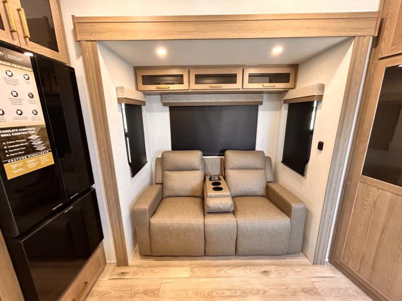 FOREST RIVER ROCKWOOD SIGNATURE 281SRK
