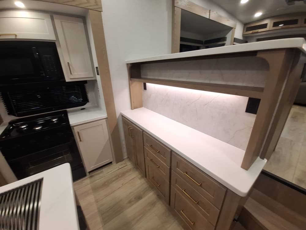 FOREST RIVER ROCKWOOD SIGNATURE 402SFL