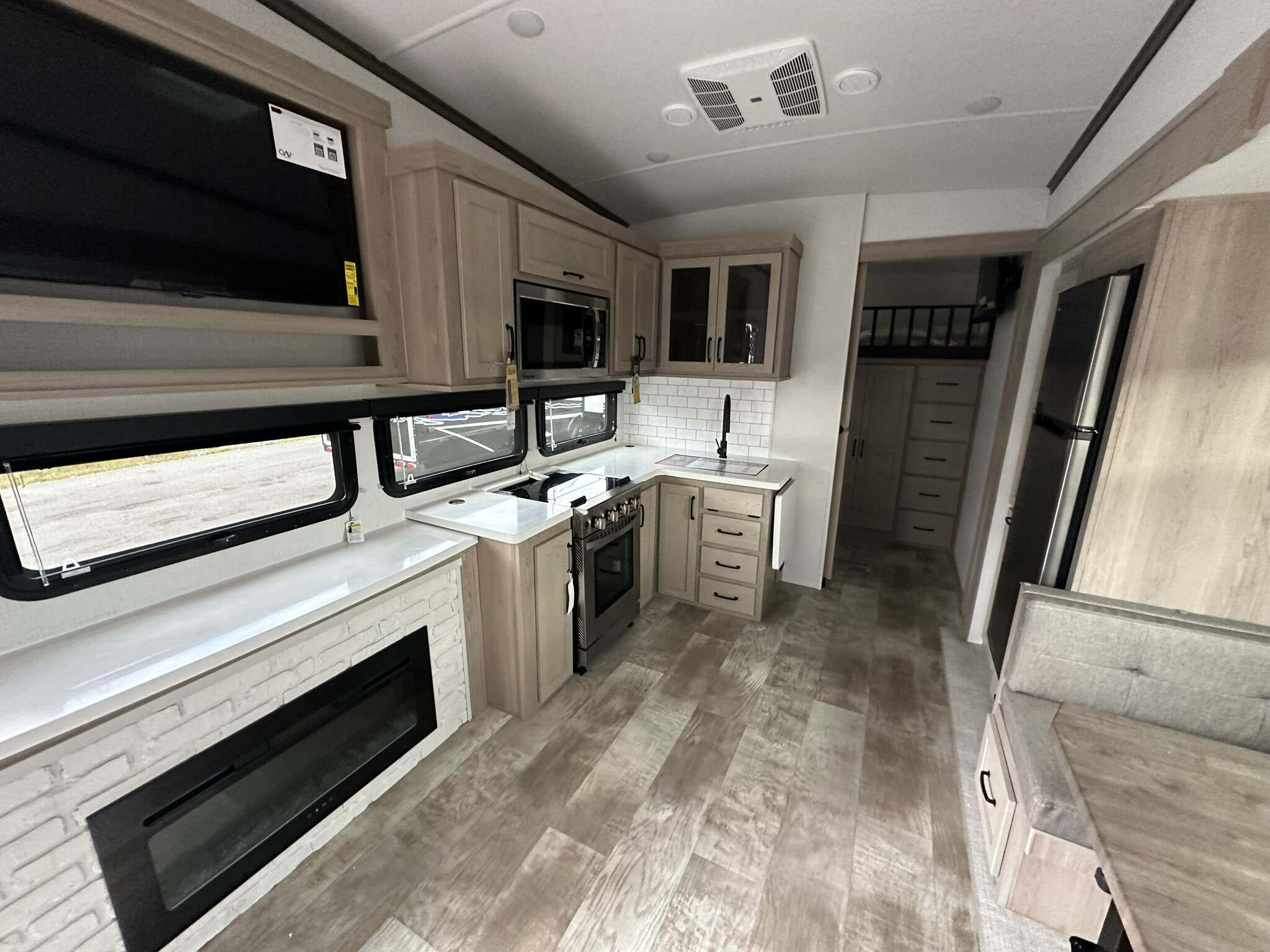 FOREST RIVER ROCKWOOD 374BH