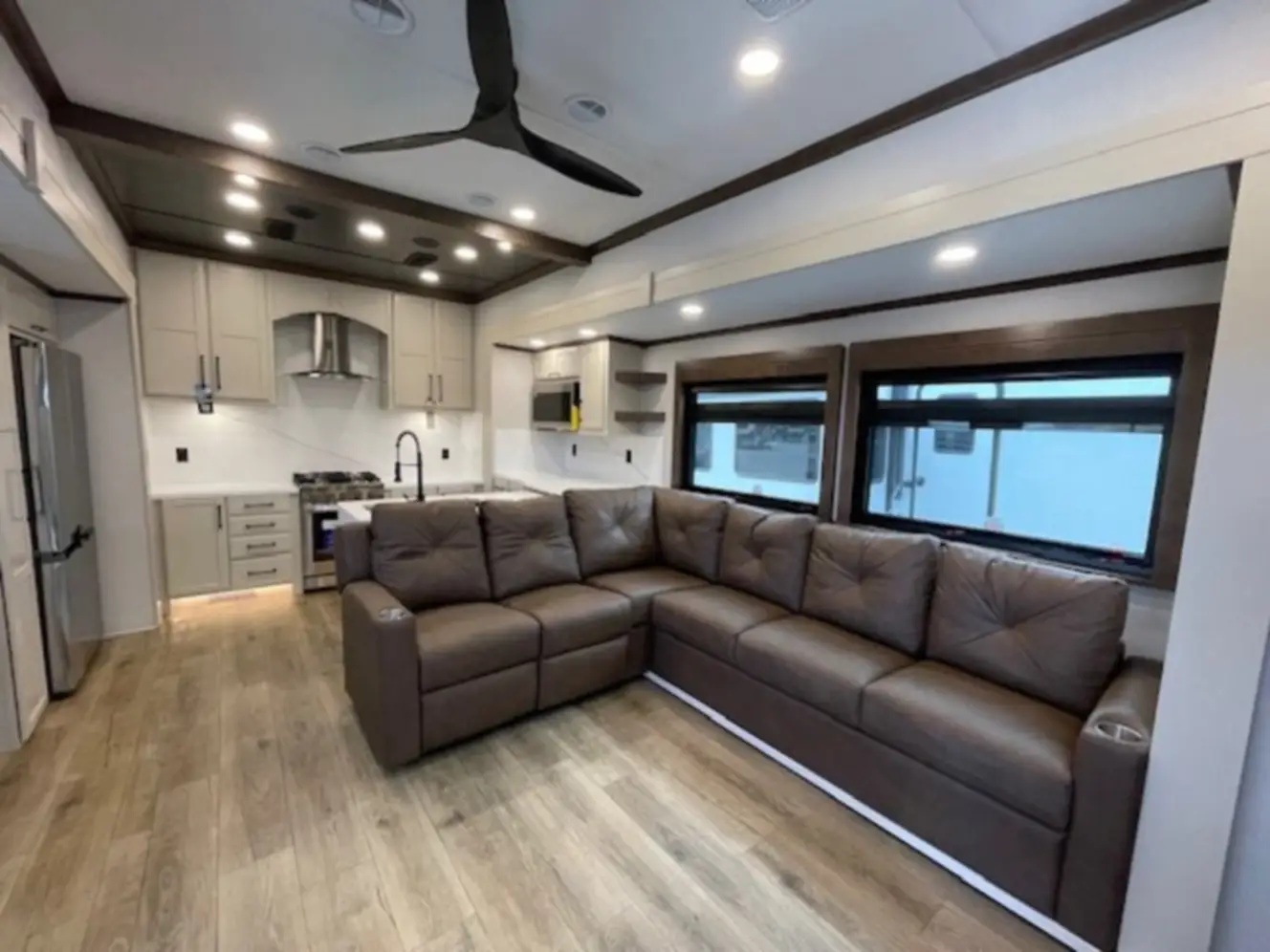 FOREST RIVER RIVERSTONE 43BFC