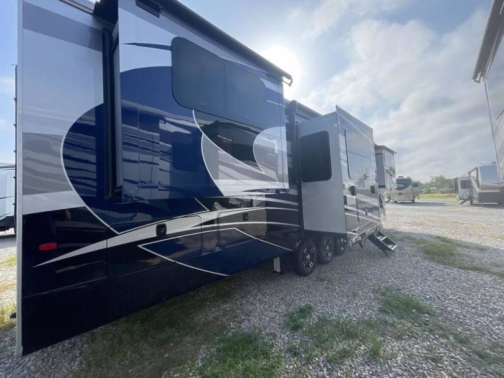 FOREST RIVER RIVERSTONE 419RD