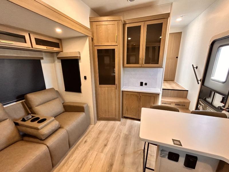 FOREST RIVER ROCKWOOD SIGNATURE 281SRK