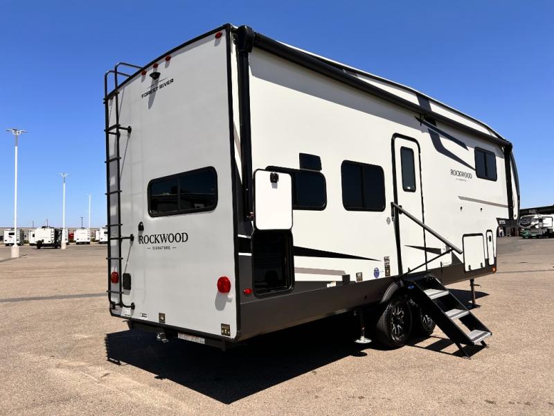 FOREST RIVER ROCKWOOD SIGNATURE 281SRK