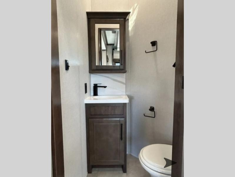 FOREST RIVER RIVERSTONE 442MC