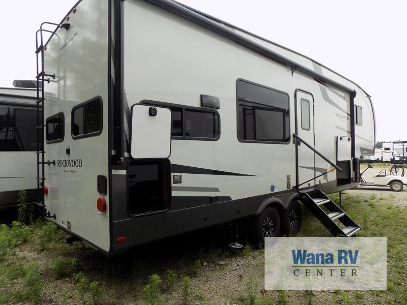 FOREST RIVER ROCKWOOD SIGNATURE 301SRK