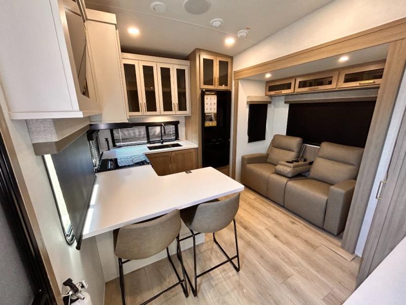 FOREST RIVER ROCKWOOD SIGNATURE 281SRK