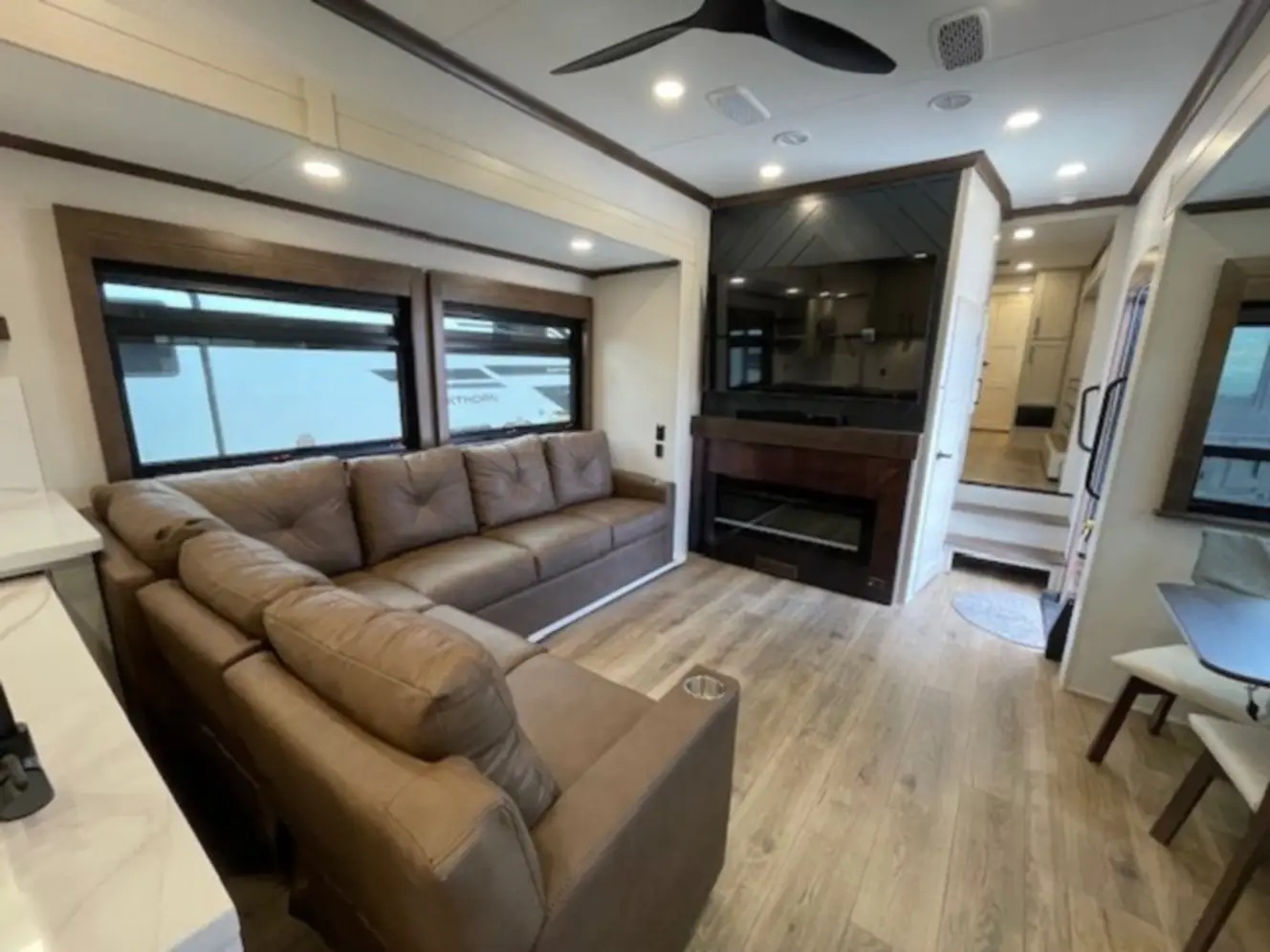 FOREST RIVER RIVERSTONE 43BFC