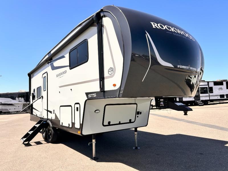 FOREST RIVER ROCKWOOD SIGNATURE 281SRK