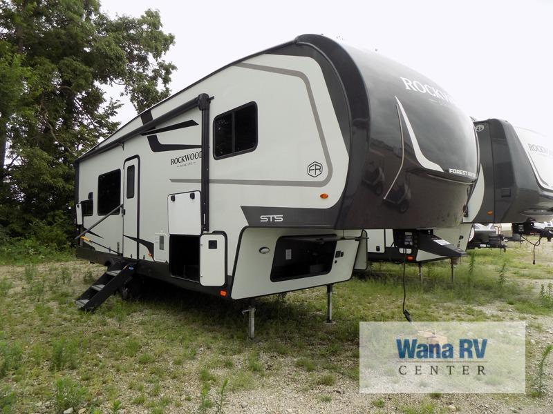 FOREST RIVER ROCKWOOD SIGNATURE 301SRK