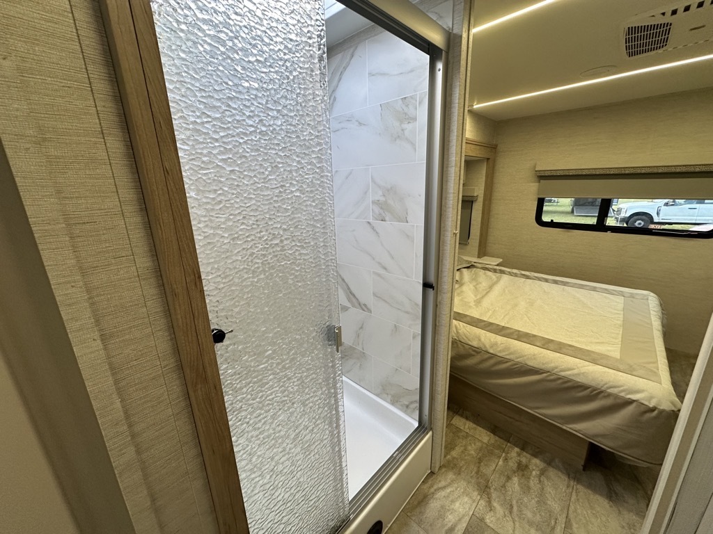 Gulf Stream Conquest 6320