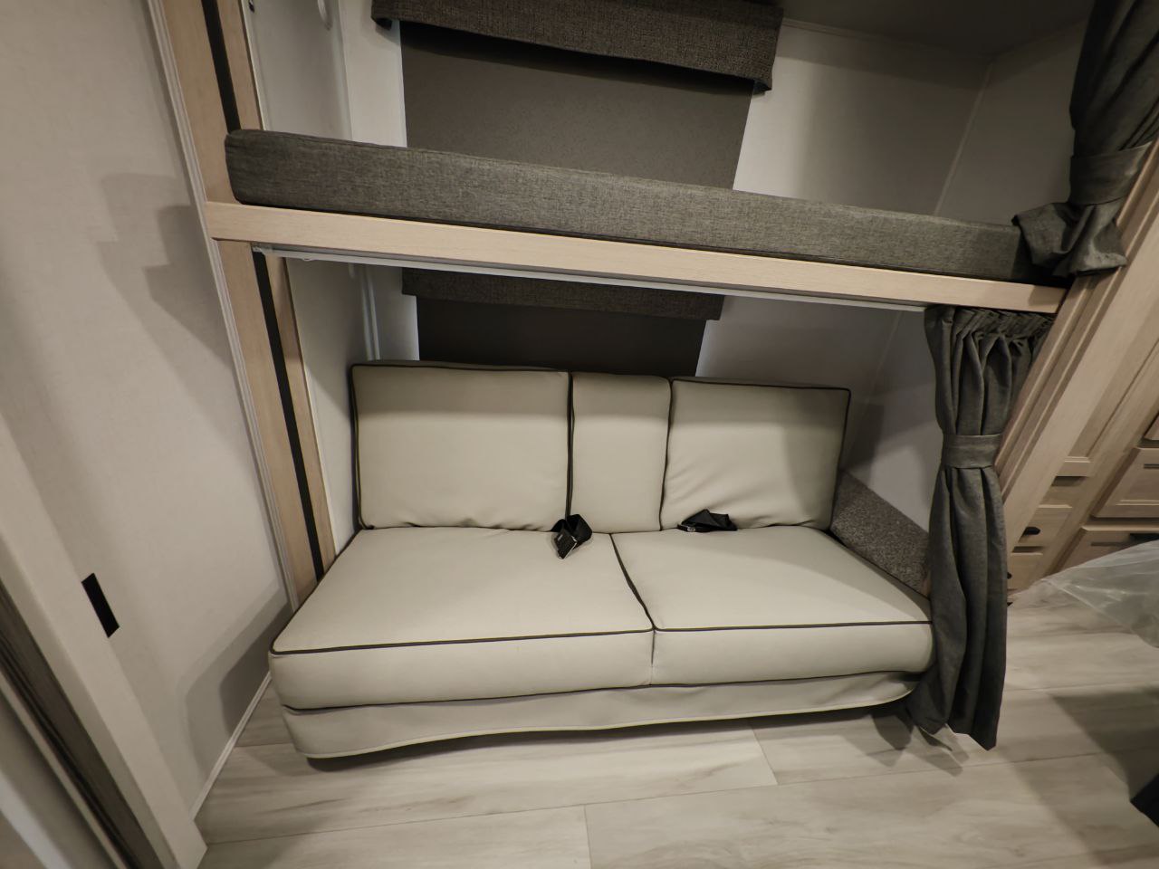 فورستر 3251DSLE/SLE