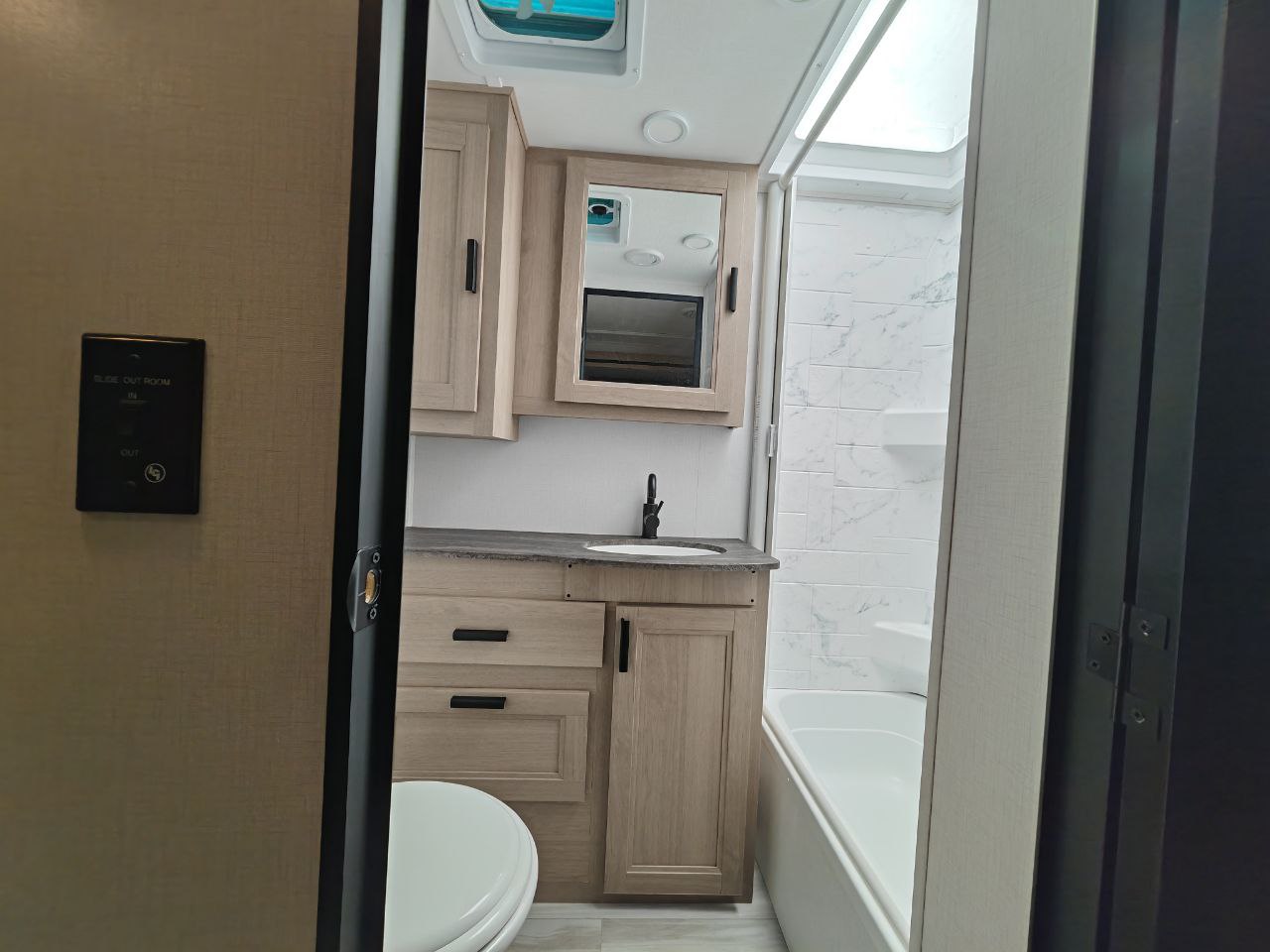 فورستر 3251DSLE/SLE