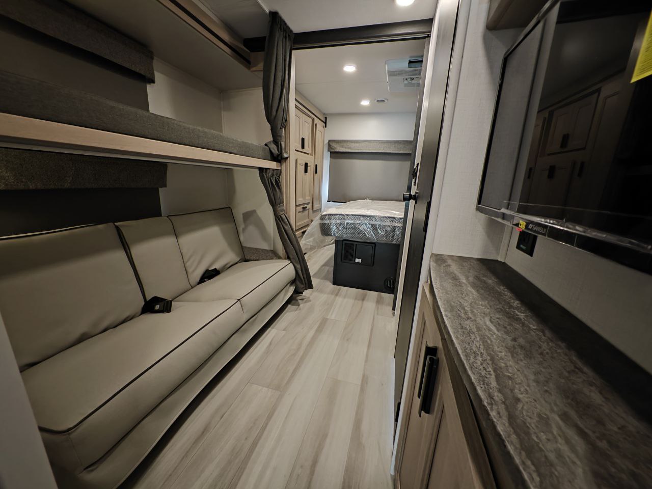 فورستر 3251DSLE/SLE