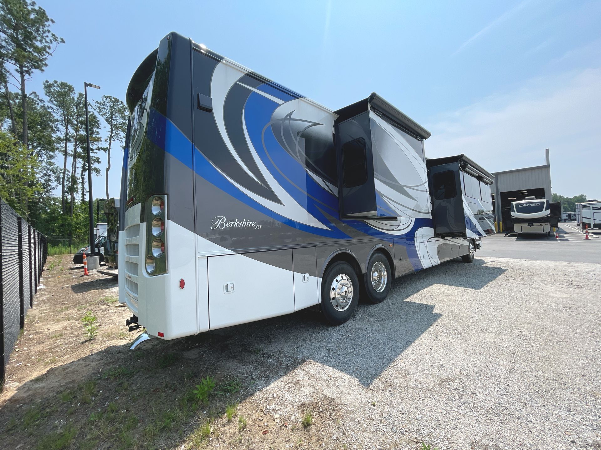 Forest River Berkshire XLT 45A
