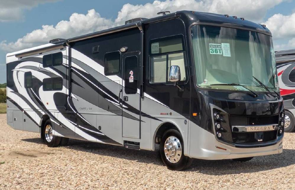 ENTEGRA COACH EMBLEM 36T