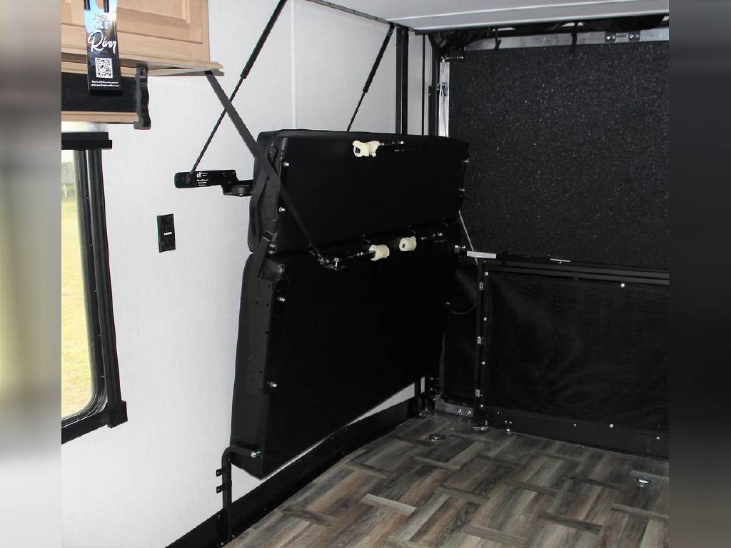 FOREST RIVER WOLF PACK 24GOLD14