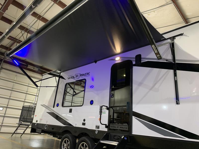 FOREST RIVER WOLF PACK 23PACK15