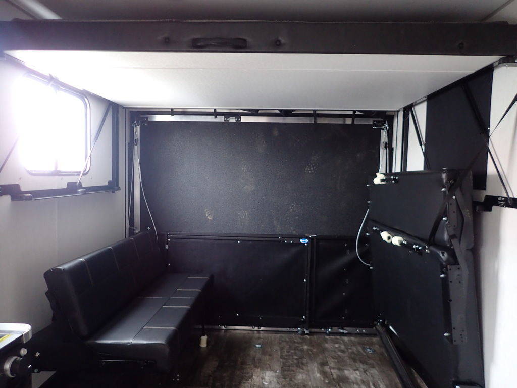 FOREST RIVER WOLF PACK 22GOLD13