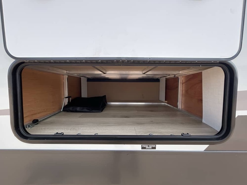 FOREST RIVER ROCKWOOD ULTRA LITE 2619FK