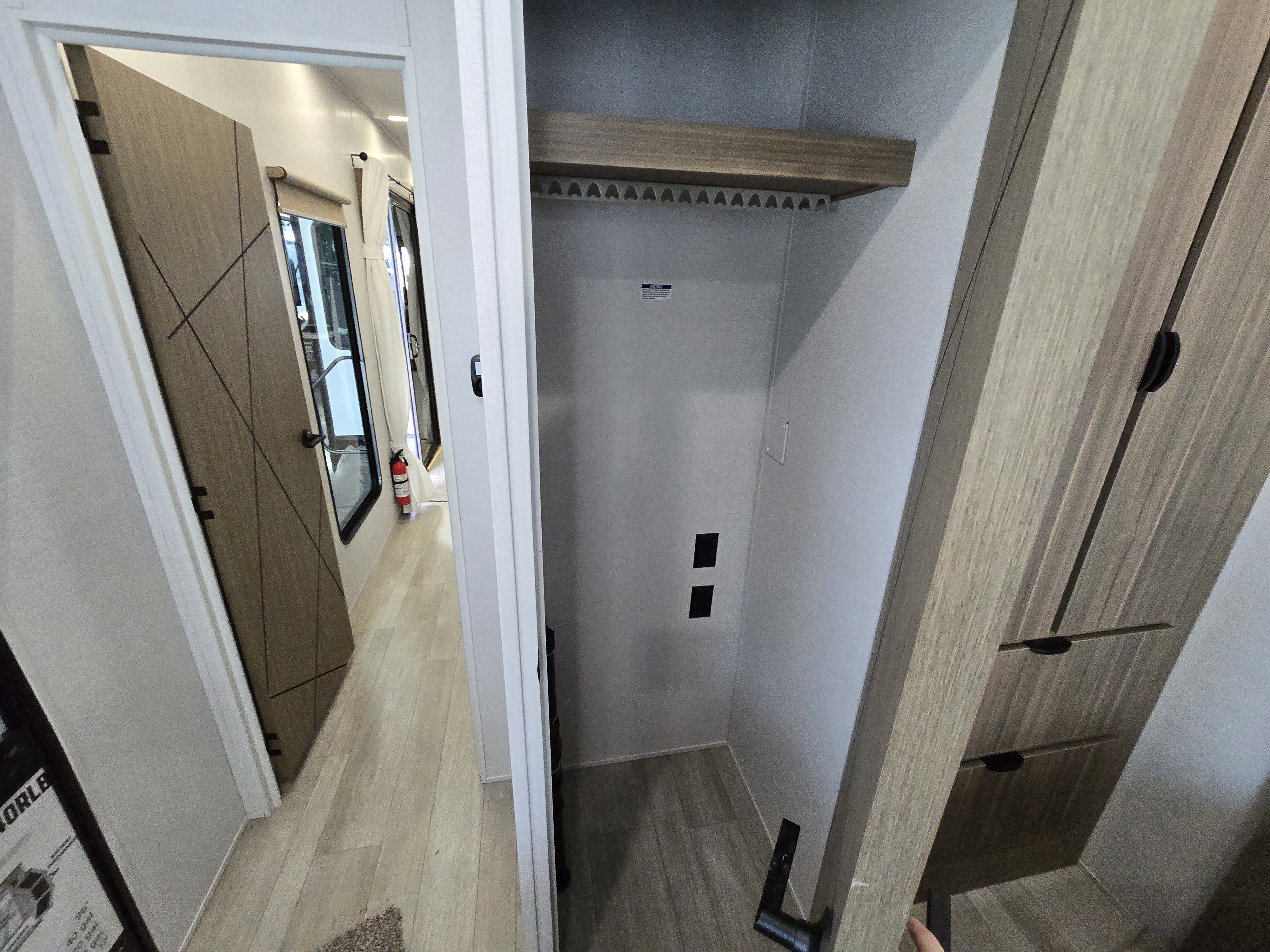 FOREST RIVER SALEM VILLA 40RLB