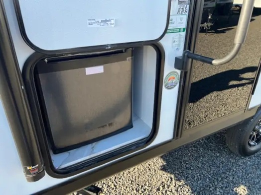 COACHMNE APEX ULTRA LITE 224RBS