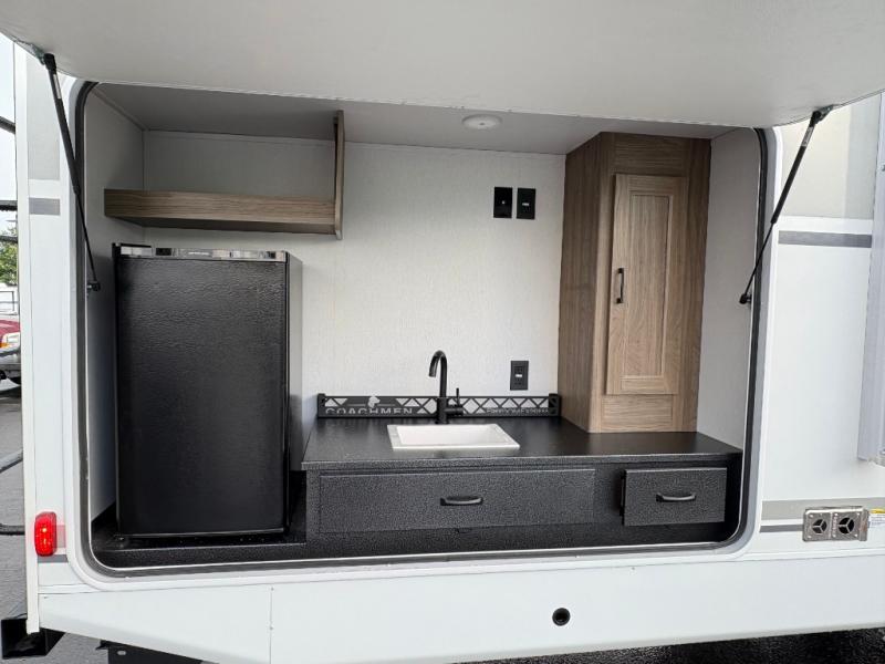 COACHMEN FREEDOM EXPRESS ULTRA LITE 320BHDS