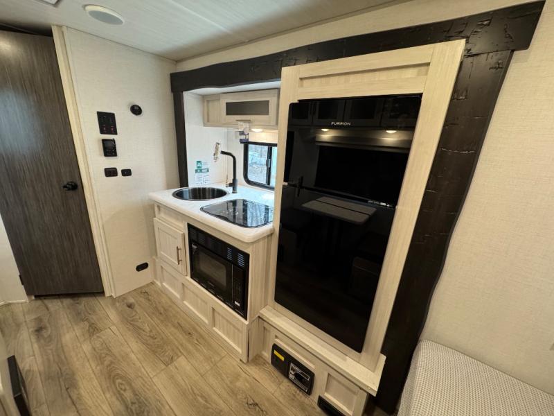 FOREST RIVER R-POD 180