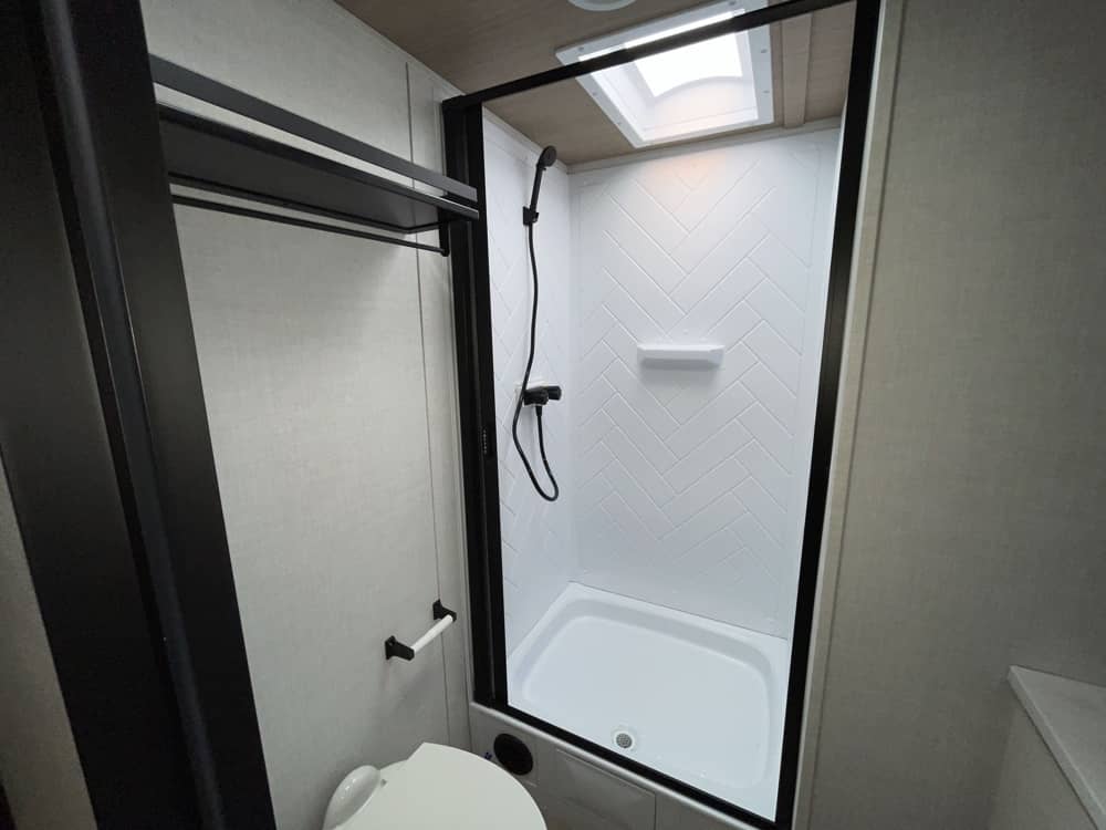 FOREST RIVER VIBE 3400XL