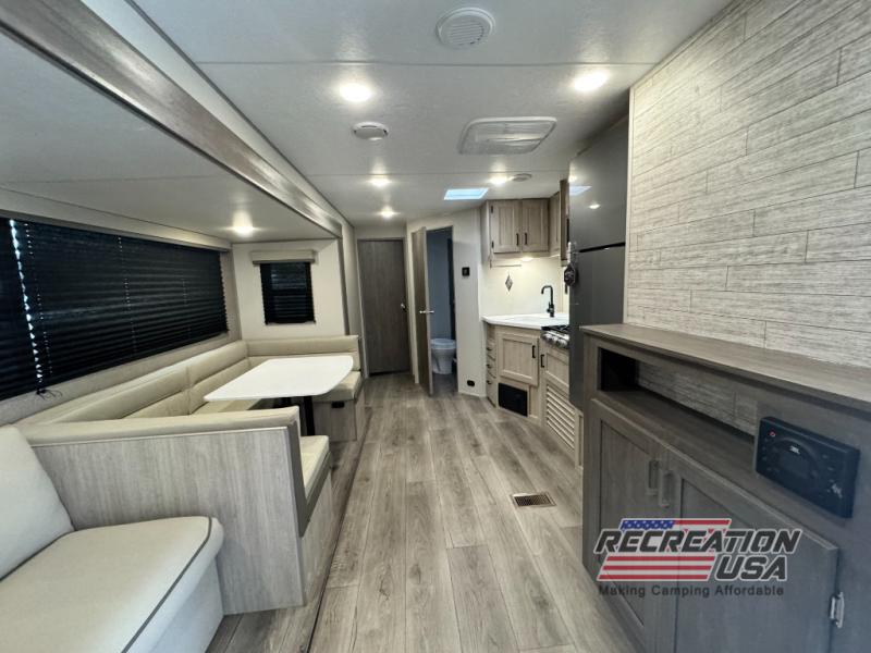 COACHMEN CATALINA SUMMIT SERIES 8 281QBUNK