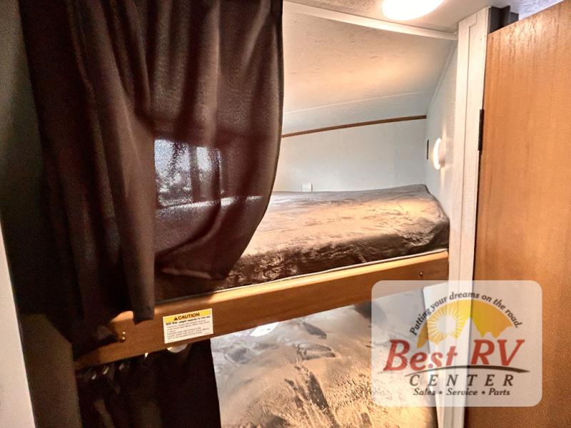 Coachmen Apex NANO 183BH
