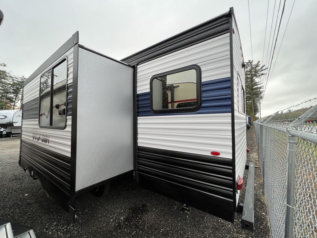 FOREST RIVER CHEROKEE 242TR