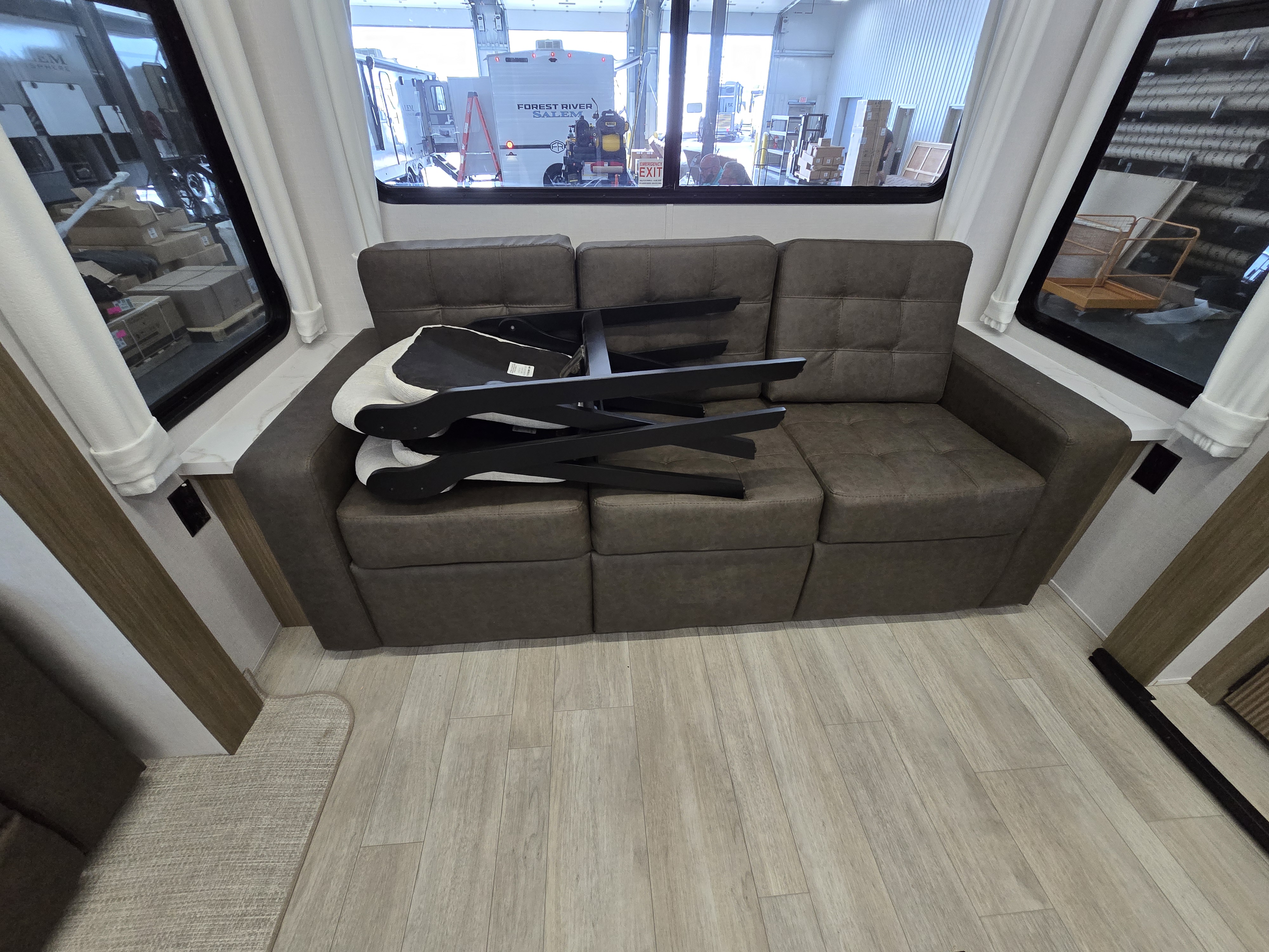 FOREST RIVER SALEM VILLA 40RLB