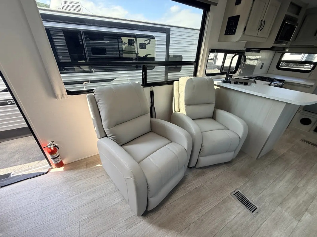 Coachmen CATALINA LEGACY EDITION 303RKDS
