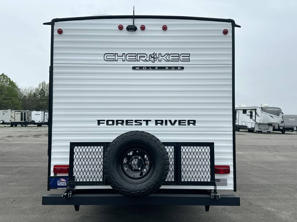 FOREST RIVER WOLF PUP 17JW