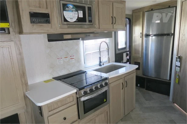 PALOMINO SOLAIR 208SS