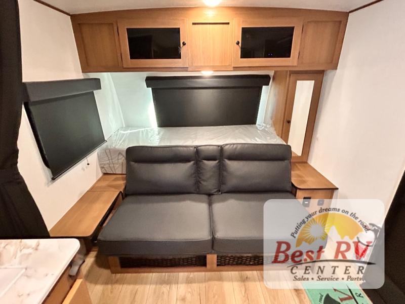 Coachmen Apex NANO 183BH