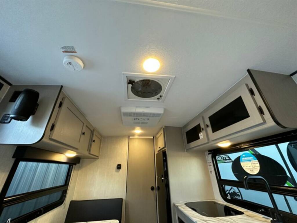 COACHMEN REMOTE 17R