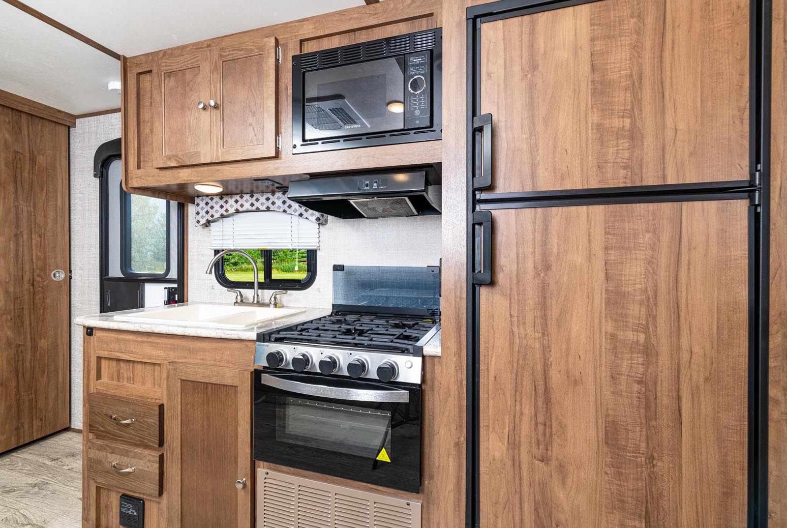 GULF STREAM ENVISION 24RBS