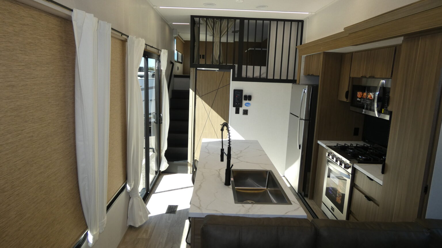 FOREST RIVER SALEM VILLA 40ZZZ