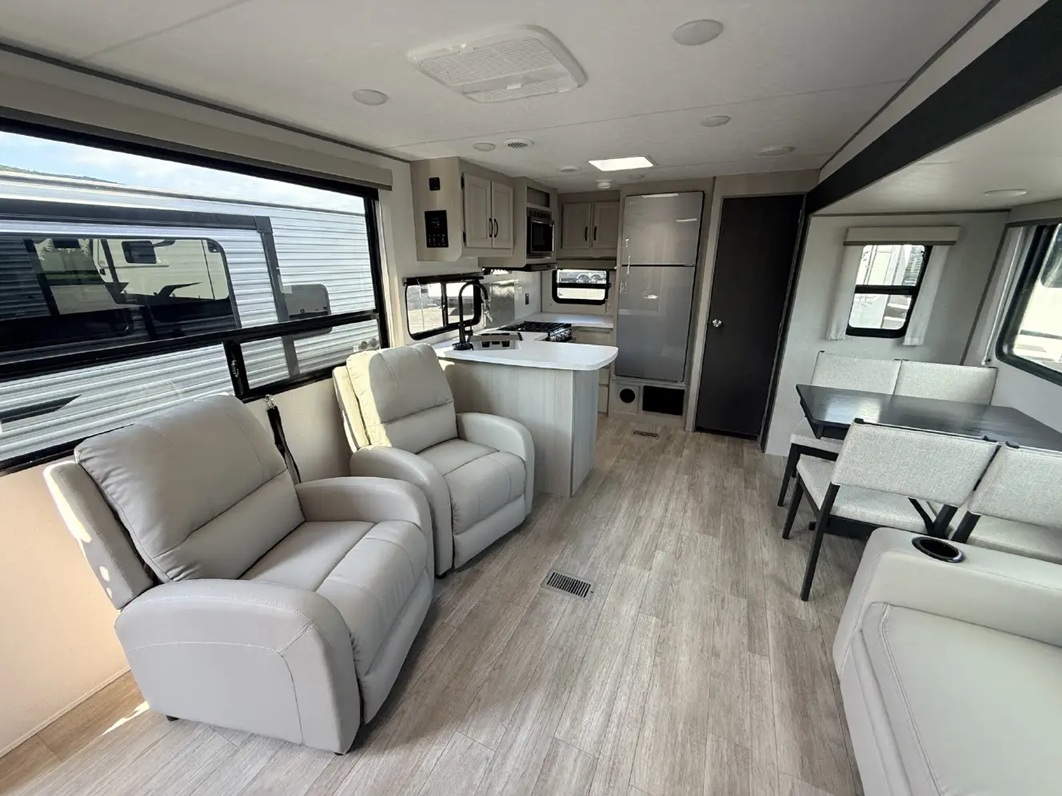 Coachmen CATALINA LEGACY EDITION 303RKDS