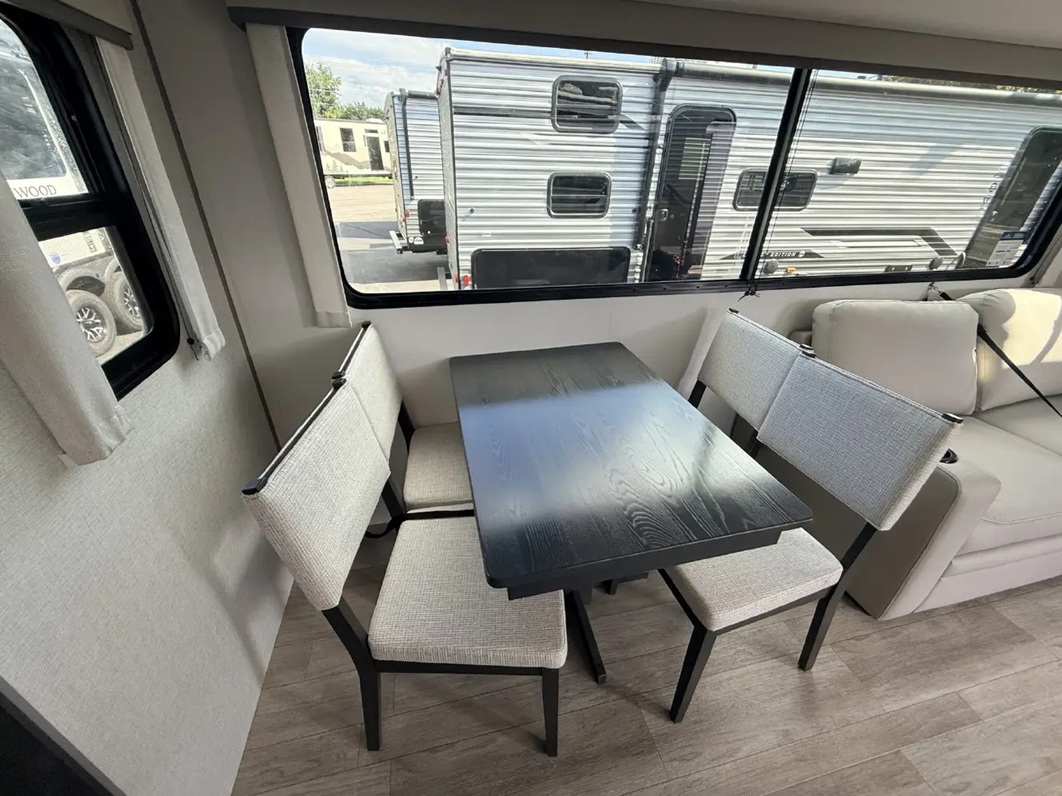 Coachmen CATALINA LEGACY EDITION 303RKDS