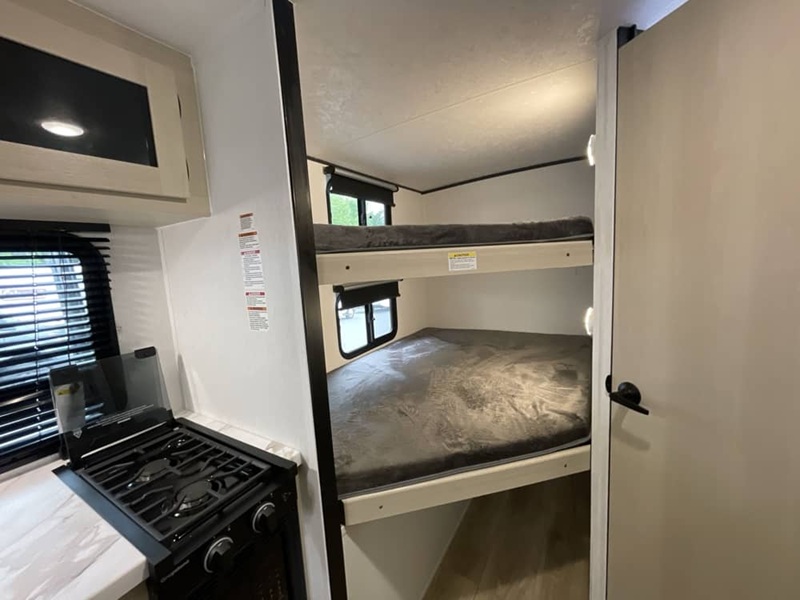 COACHMEN APEX ULTRA LITE 228BHS