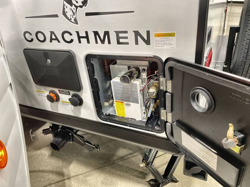 Coachmen Apex Nano 187RB