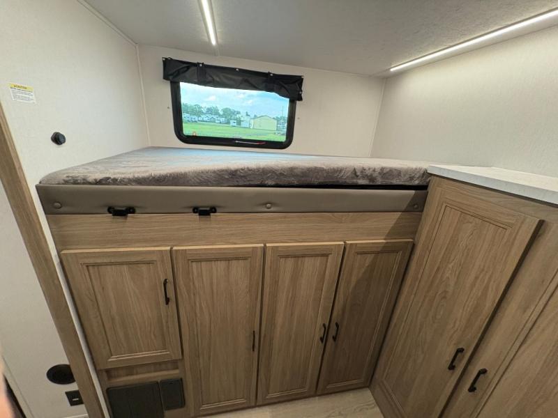 COACHMEN FREEDOM EXPRESS ULTRA LITE 320BHDS