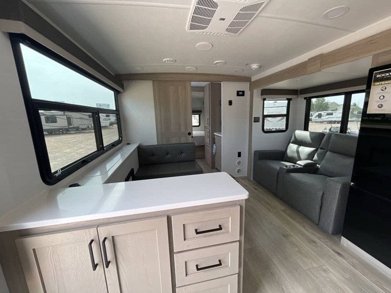 FOREST RIVER ROCKWOOD ULTRA LITE 2619FK