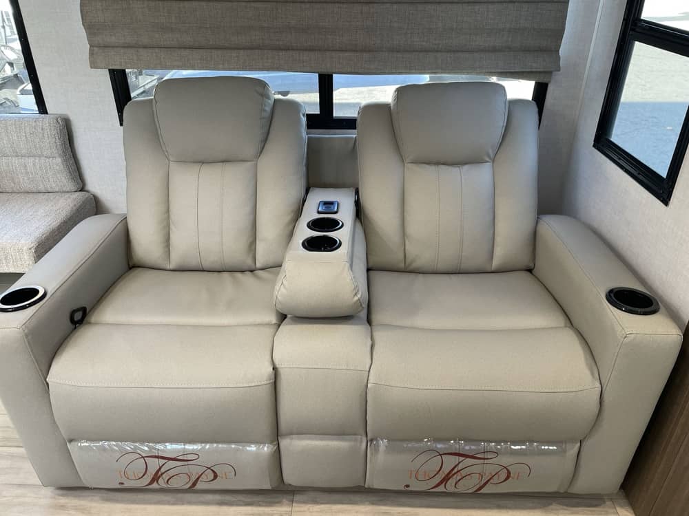FOREST RIVER VIBE 3400XL