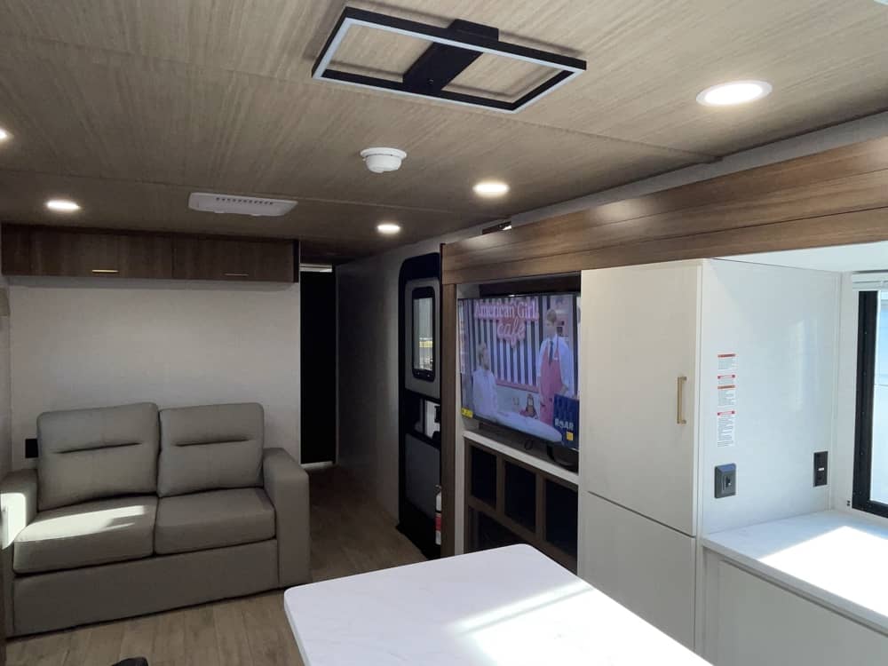 FOREST RIVER VIBE 3400XL