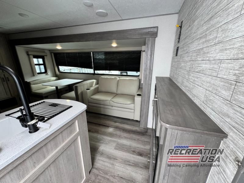 COACHMEN CATALINA LEGACY EDITION 343BHTS-DEN