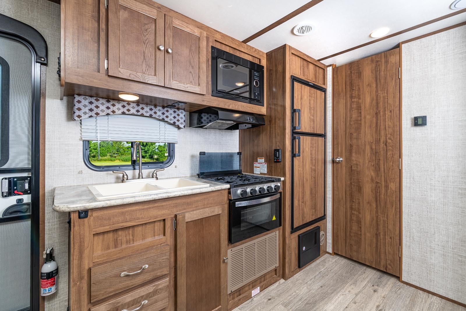 GULF STREAM ENVISION 24RBS