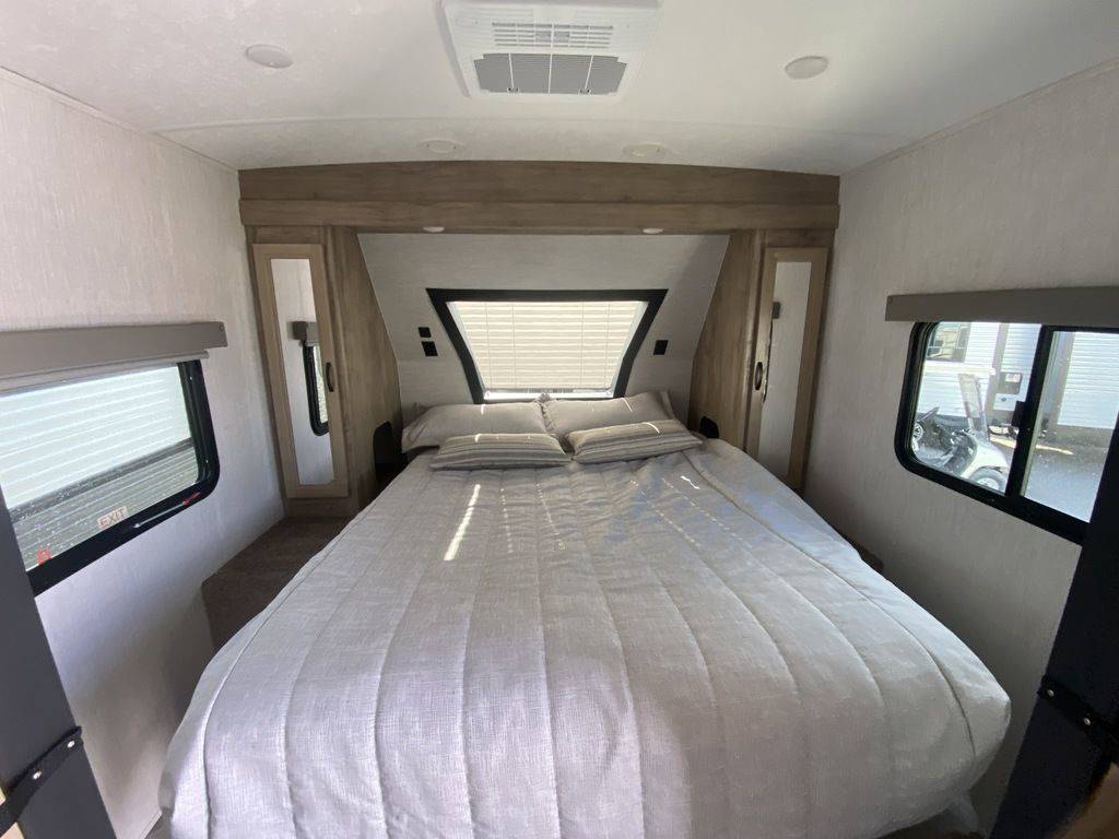 PALOMINO SOLAIR 242RBS